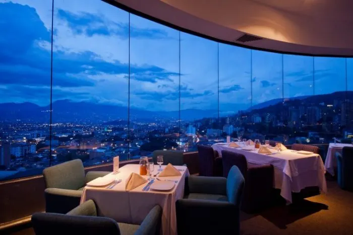 Hoteles y restaurantes